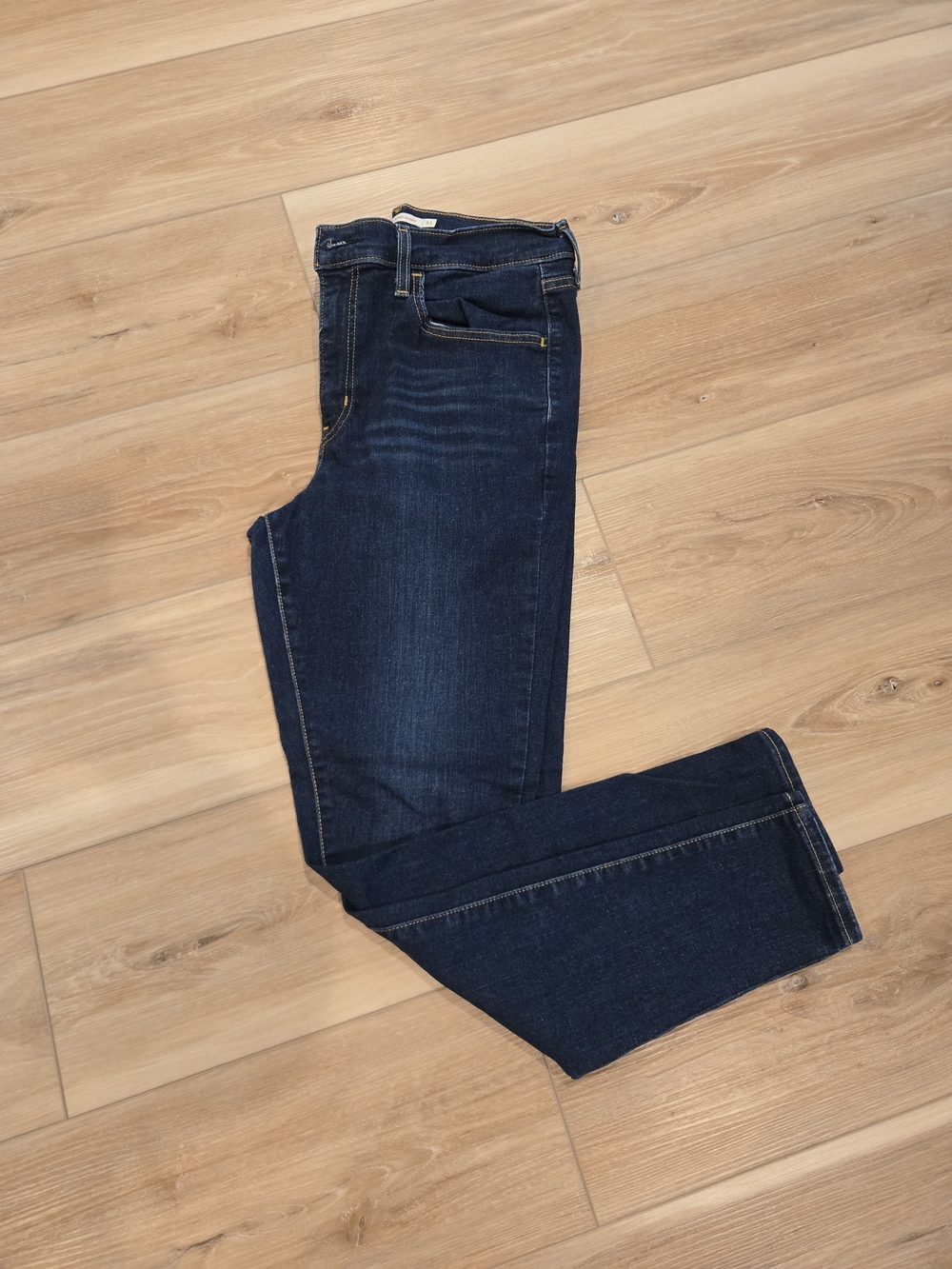 Levi's Women's Skinny Jeans in Dark Blue Denim